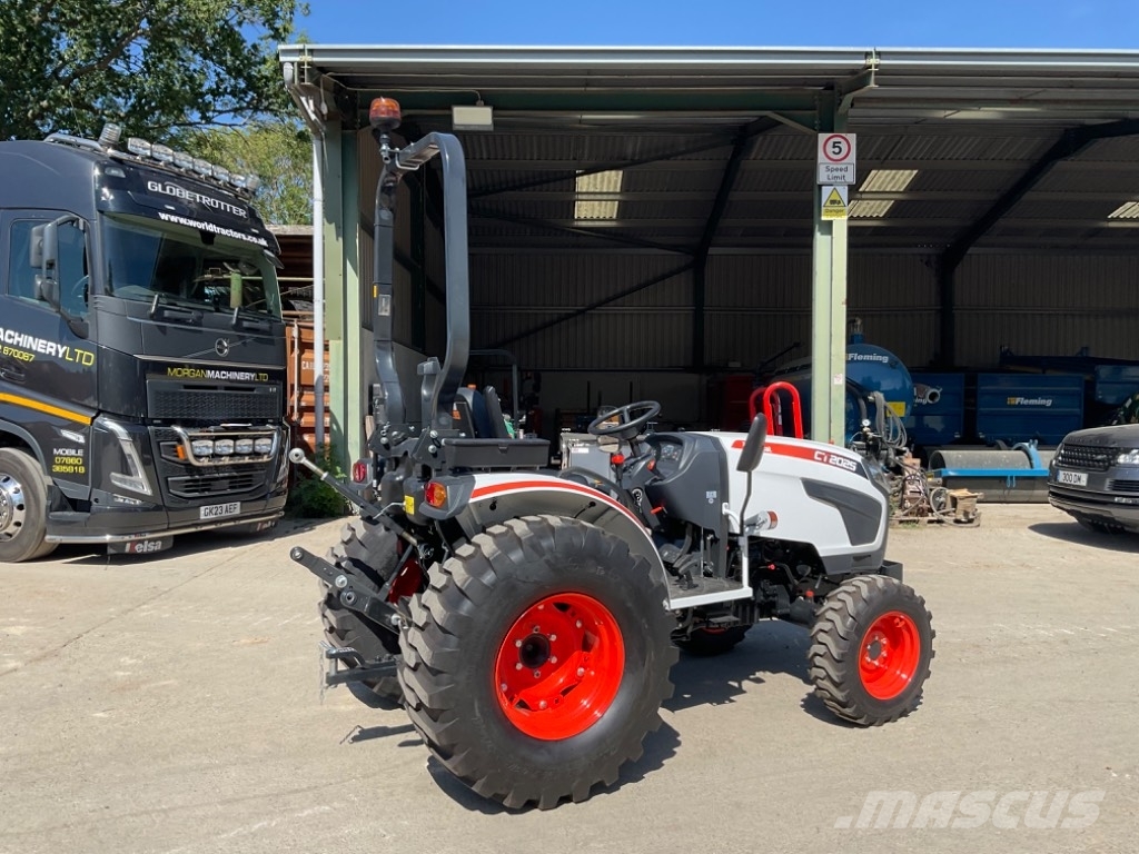 Bobcat CT 2025 Трактори
