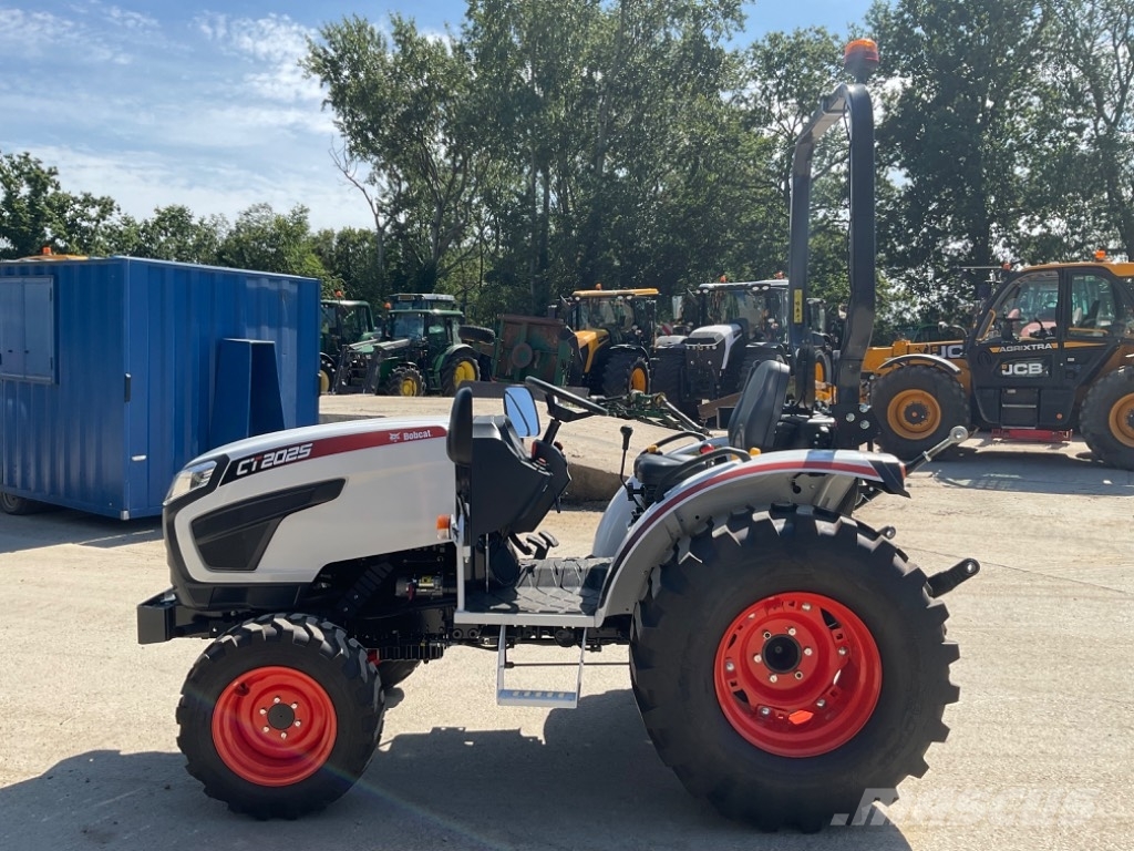 Bobcat CT 2025 Трактори