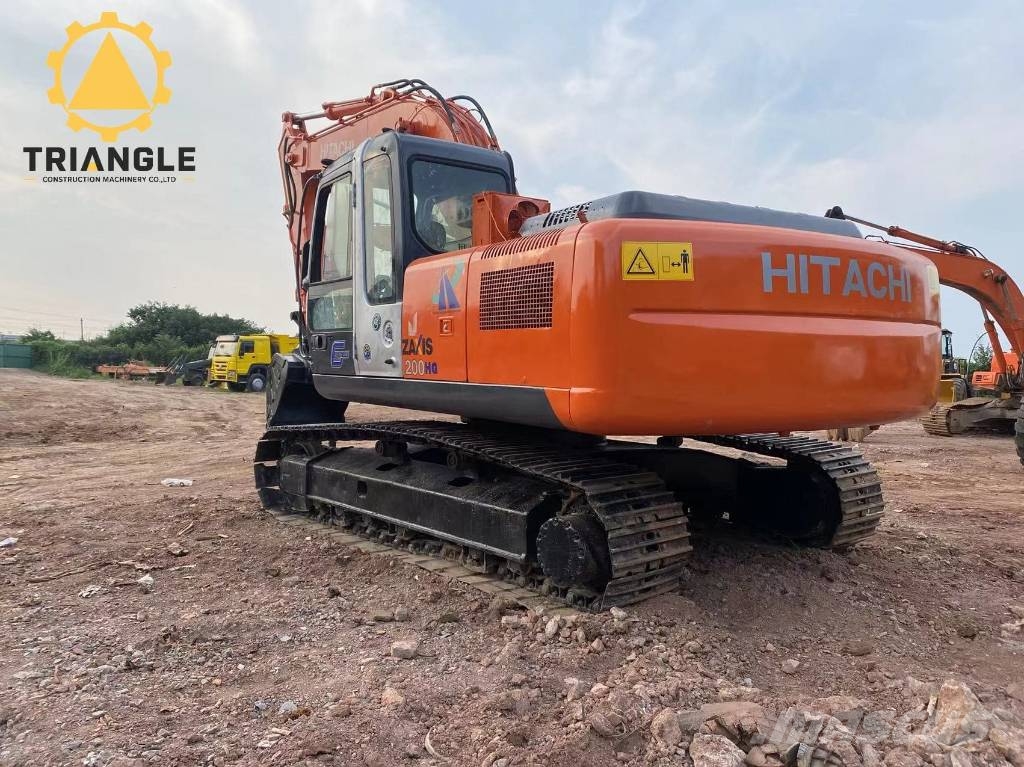 Hitachi ZX 200 대형 굴삭기 29톤 이상