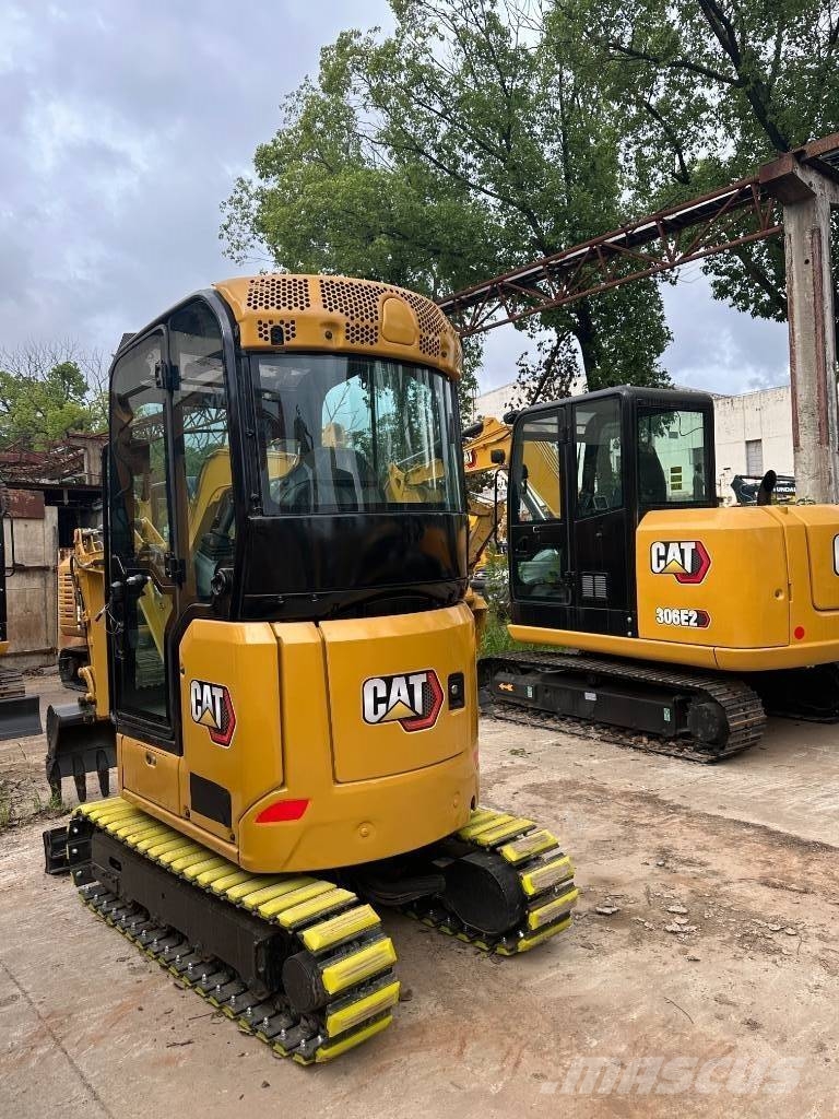 CAT 302 CR Minigrävare < 7t