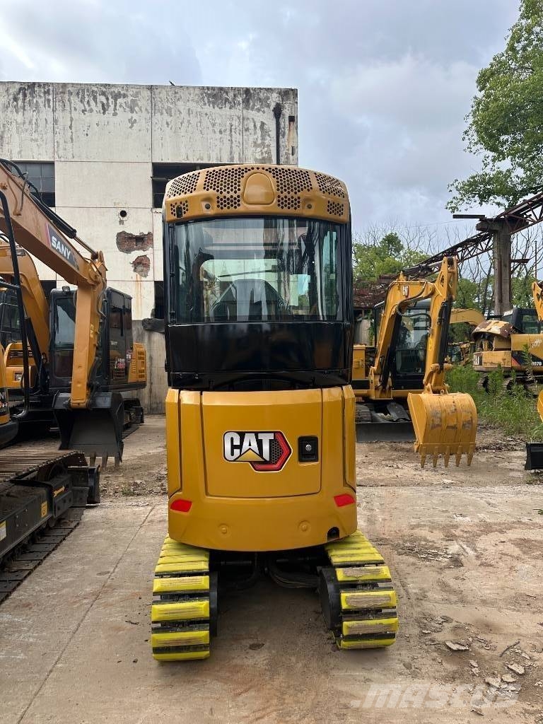 CAT 302 CR Minigrävare < 7t