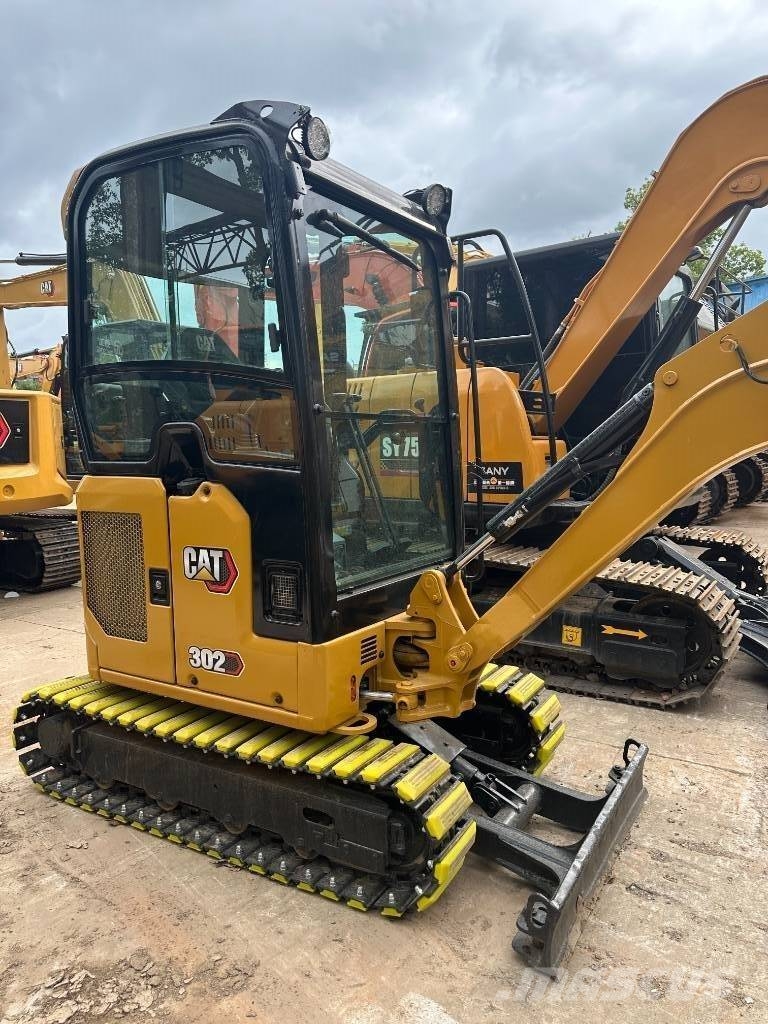 CAT 302 CR Minigrävare < 7t
