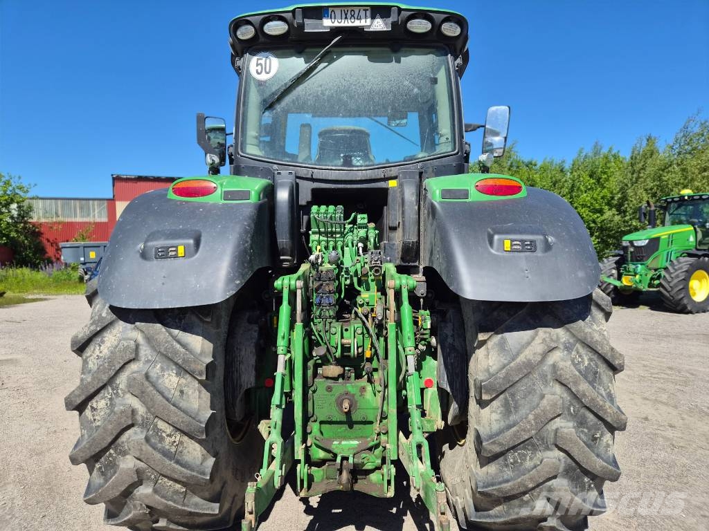 John Deere 6250 R الجرارات
