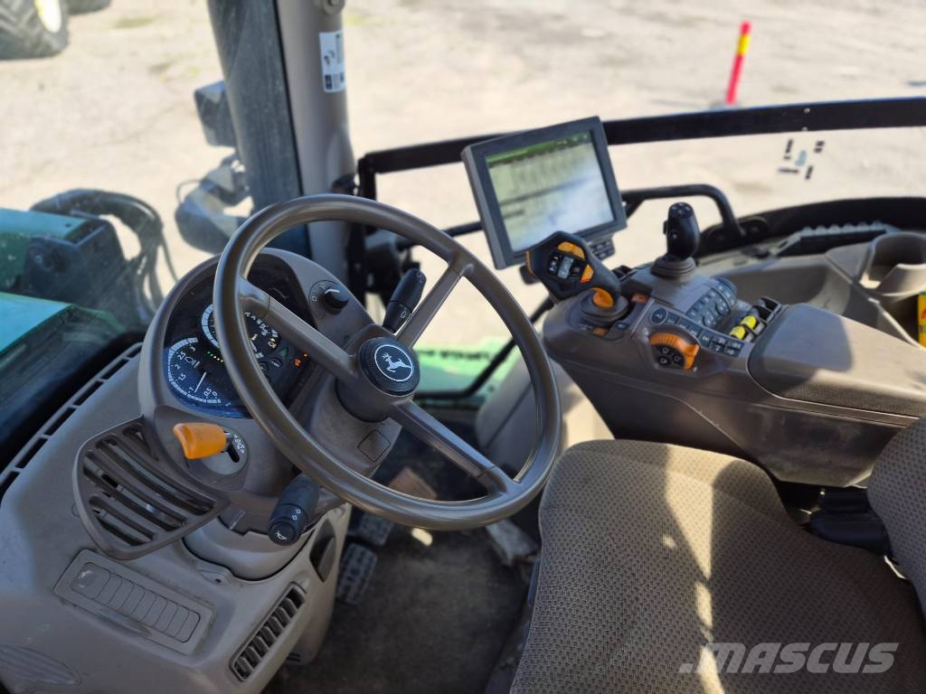 John Deere 6250 R الجرارات