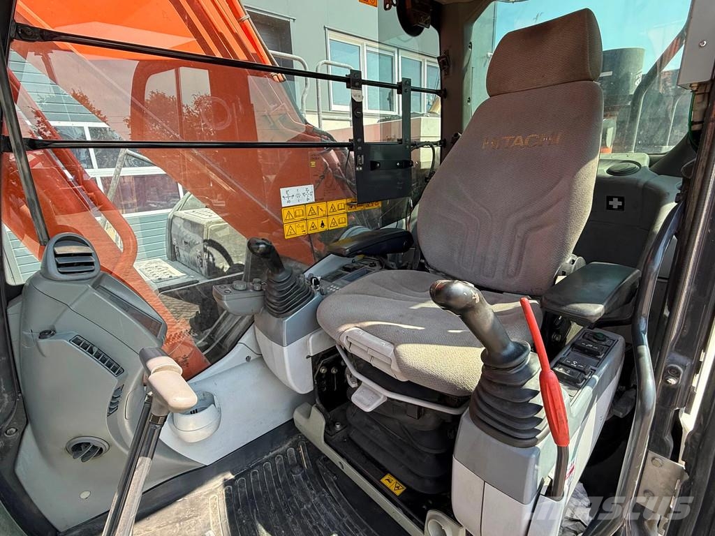 Hitachi ZX300LC-6 Escavadeiras de esteiras