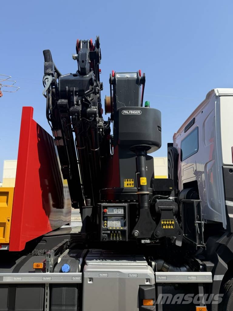 Renault K 440 Camiones grúa
