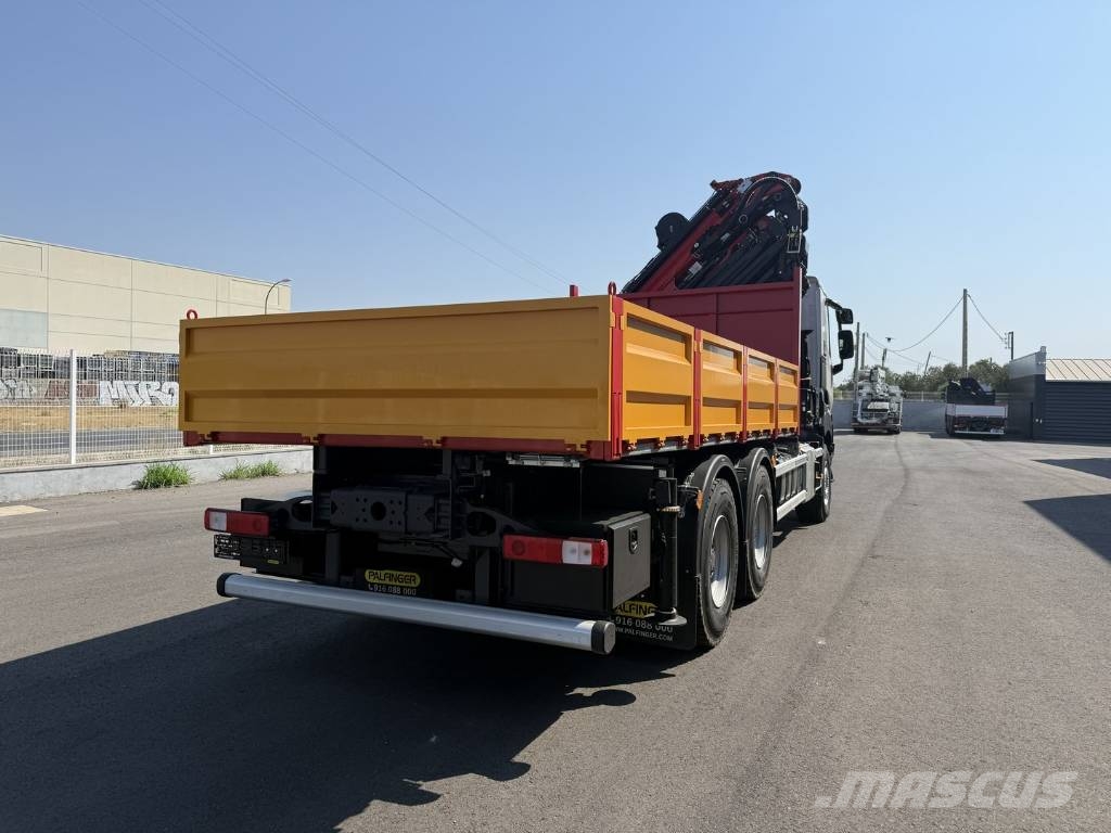 Renault K 440 Camiones grúa