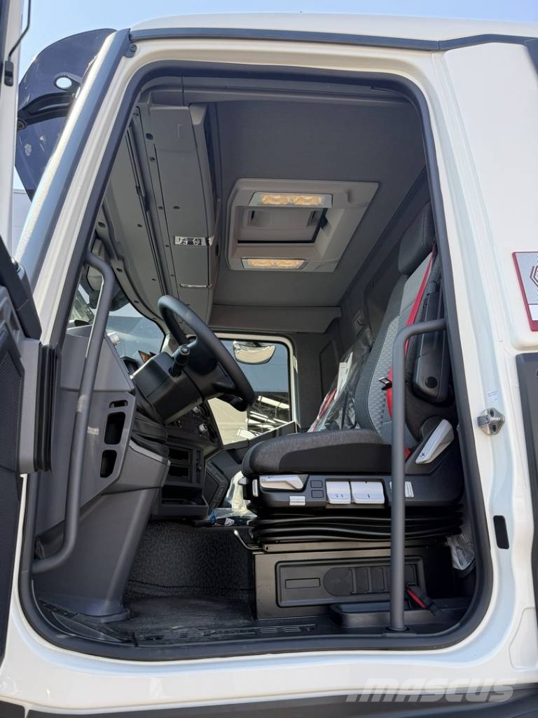 Renault K 440 Camiones grúa