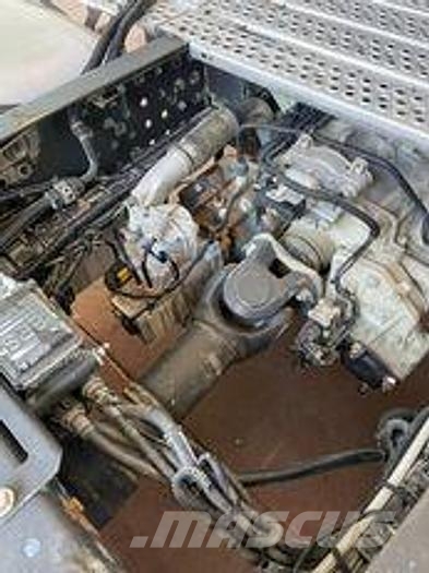 MB Trac Actros 1845 Трактори