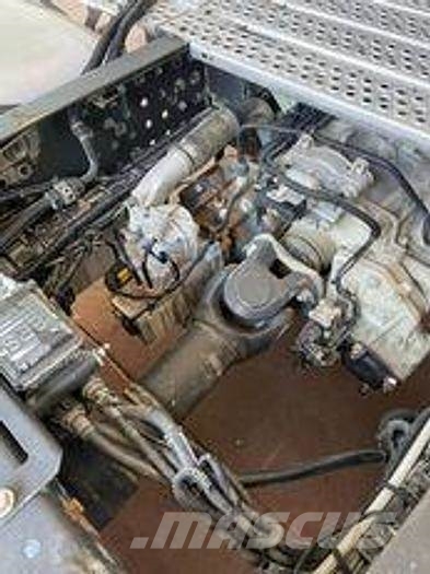 MB Trac Actros 1845 拖拉机/农用车