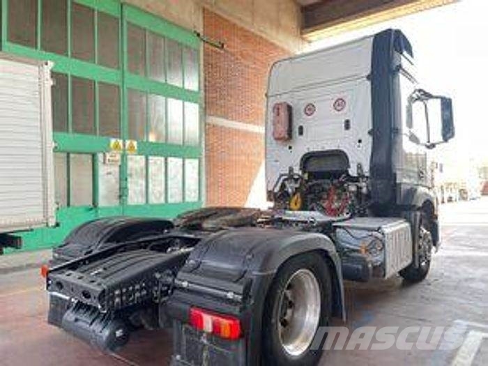 MB Trac Actros 1845 拖拉机/农用车
