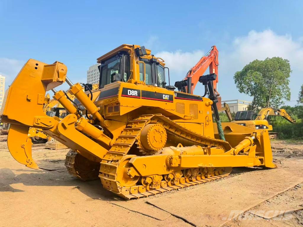 CAT D 8 R Buldožeri guseničari