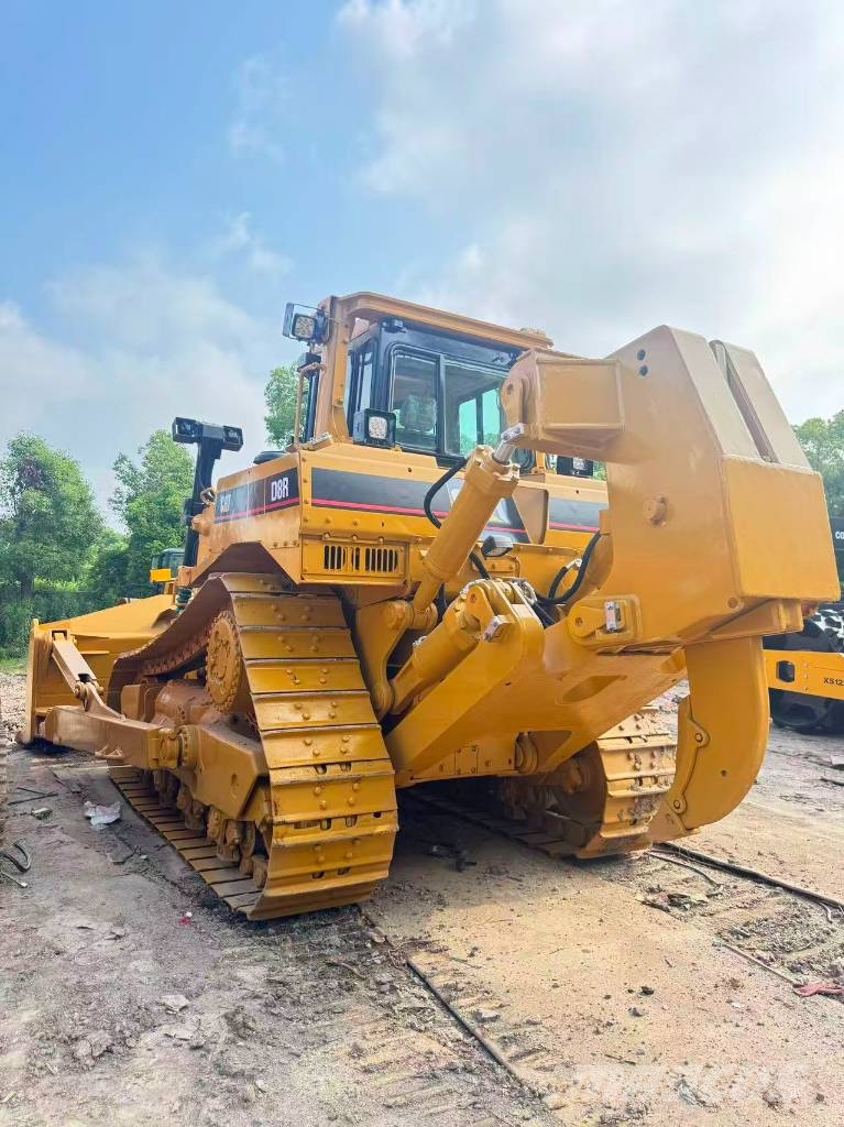 CAT D 8 R Buldožeri guseničari
