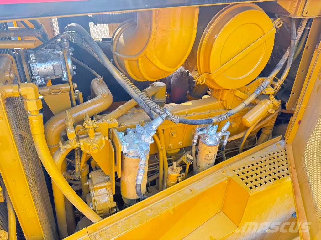 CAT D 8 R Buldožeri guseničari