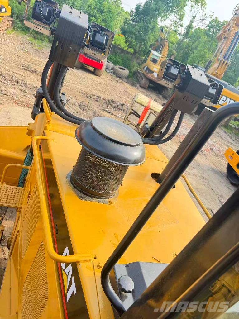 CAT D 8 R Buldožeri guseničari