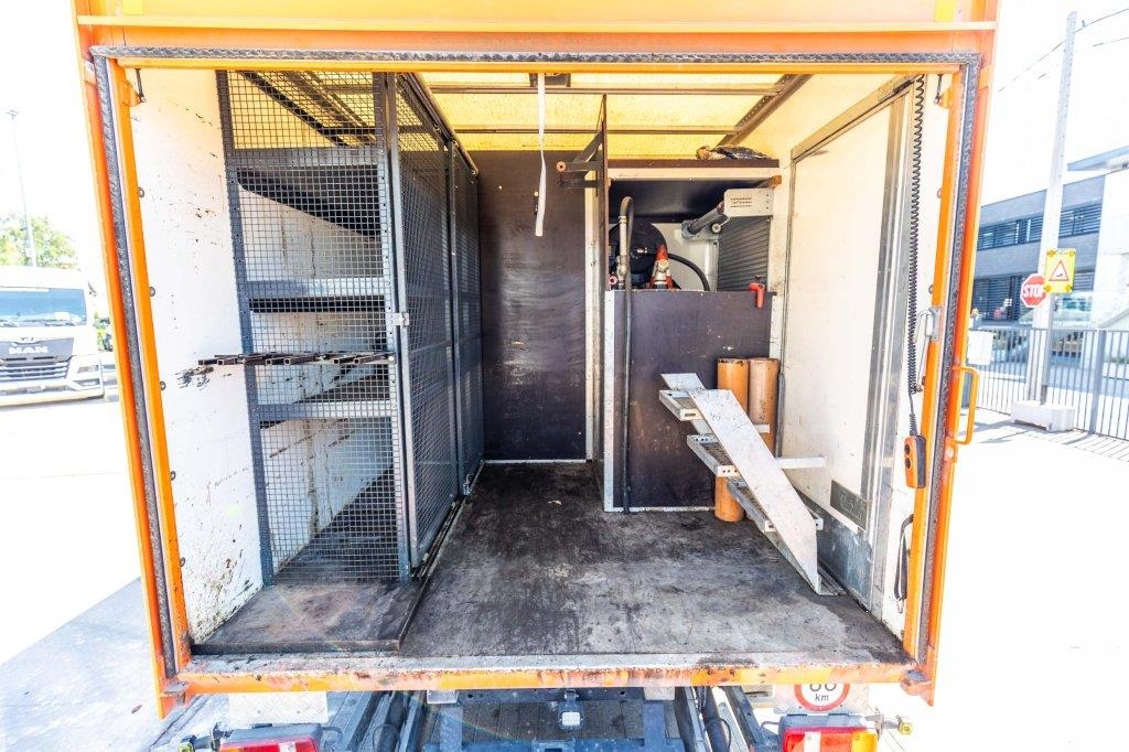 MAN TGL 12.180 BL -DOKA Camiones con caja de remolque