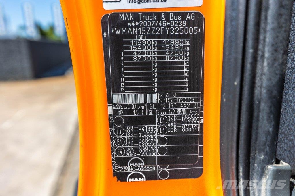 MAN TGL 12.180 BL -DOKA Camiones con caja de remolque