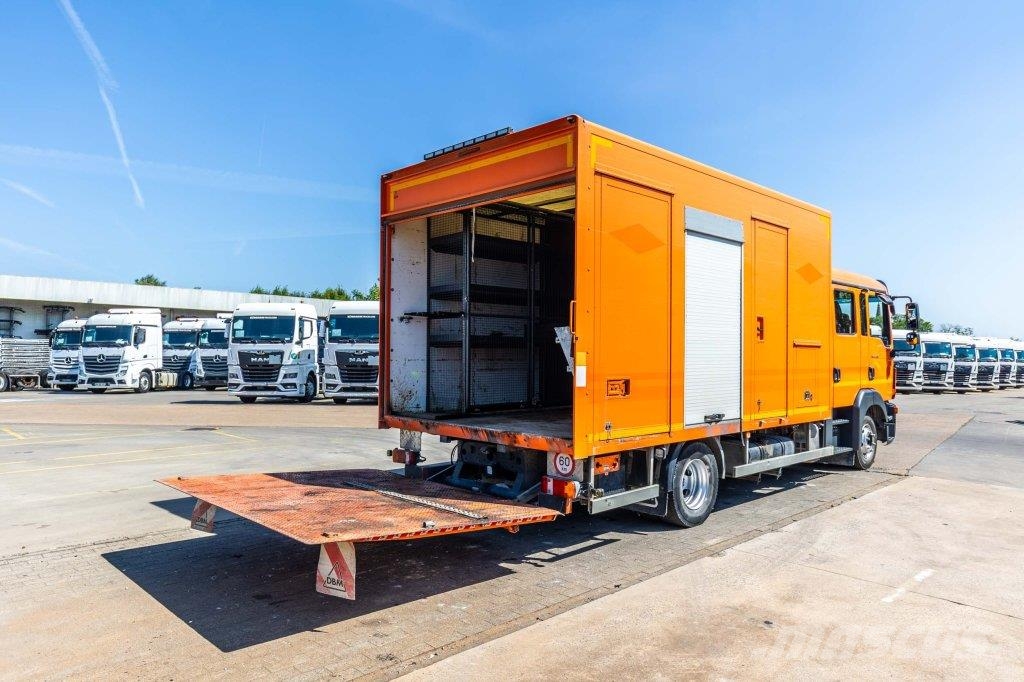MAN TGL 12.180 BL -DOKA Camiones con caja de remolque