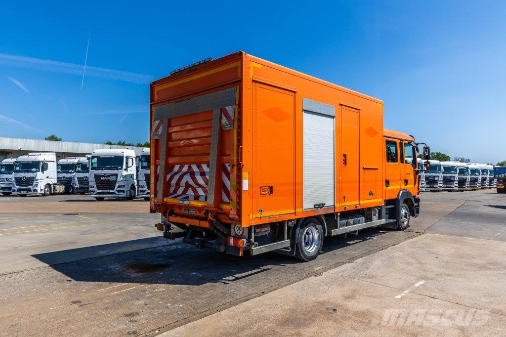 MAN TGL 12.180 BL -DOKA Camiones con caja de remolque