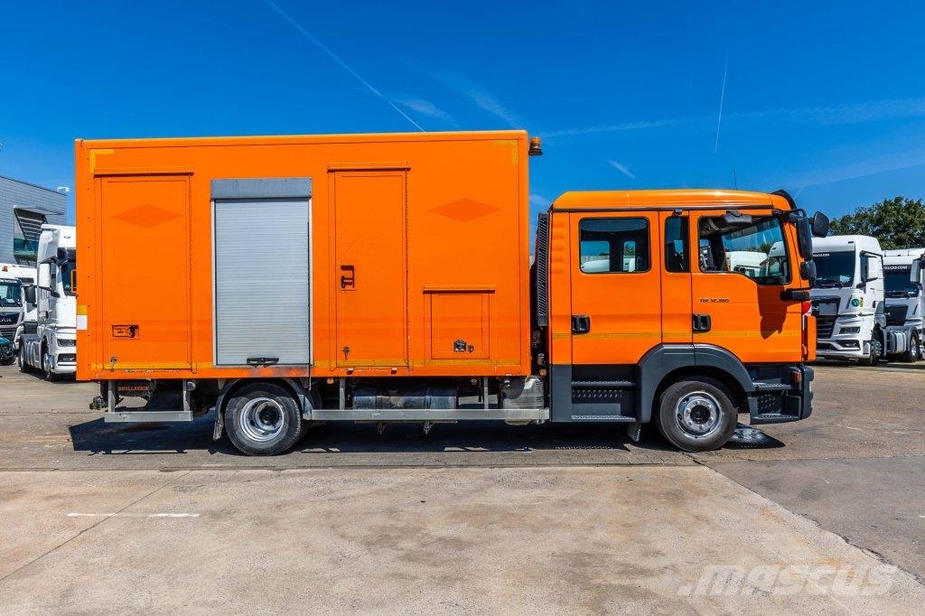 MAN TGL 12.180 BL -DOKA Camiones con caja de remolque