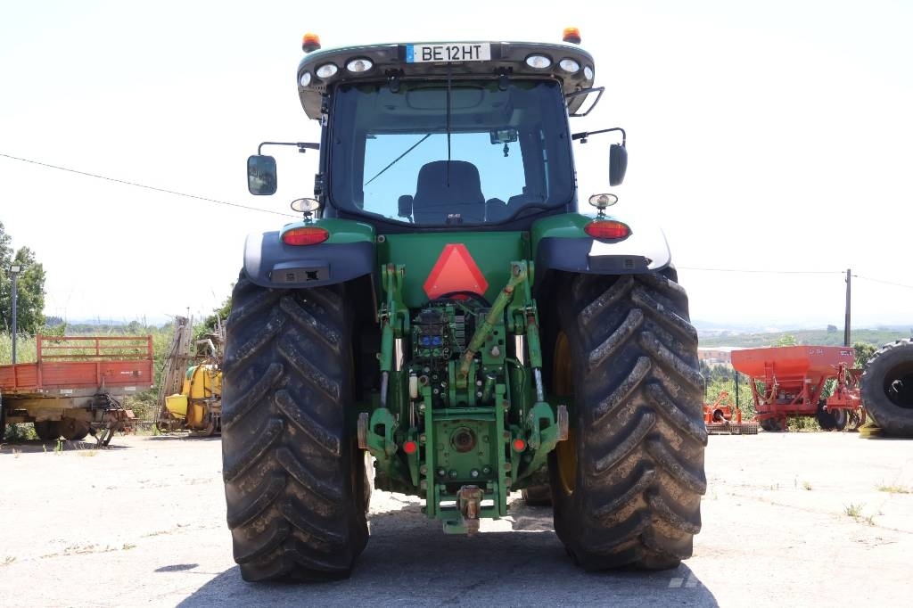 John Deere 7215 R Traktoren