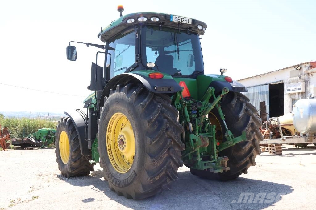 John Deere 7215 R Traktoren