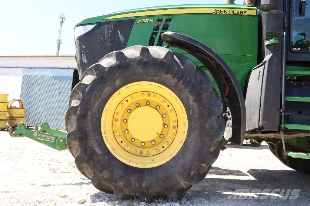John Deere 7215 R Traktoren