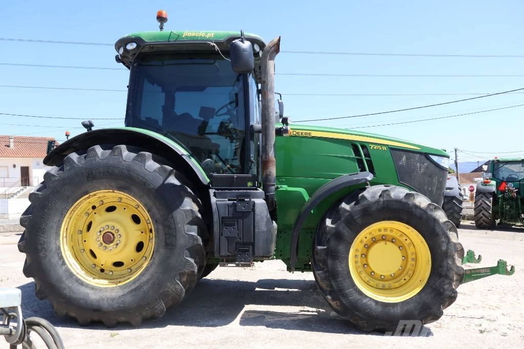 John Deere 7215 R Traktoren