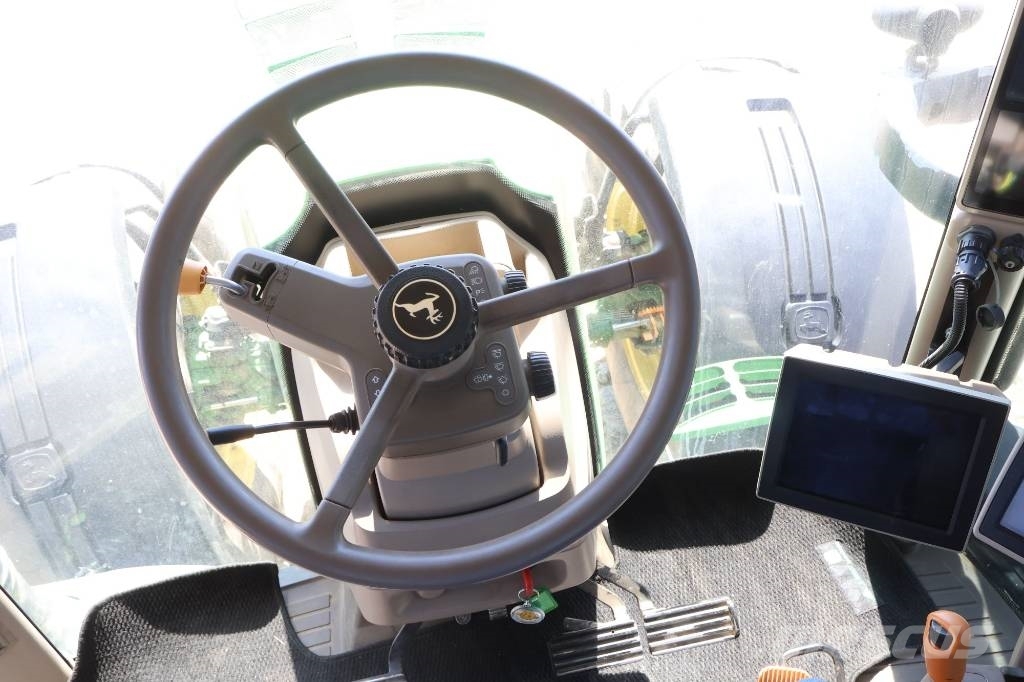 John Deere 7215 R Traktoren