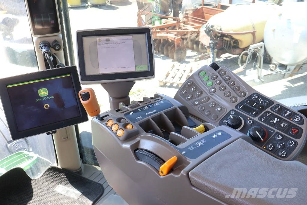 John Deere 7215 R Traktoren