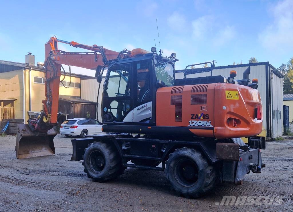 Hitachi ZX170W-6 Ratasekskavaatorid