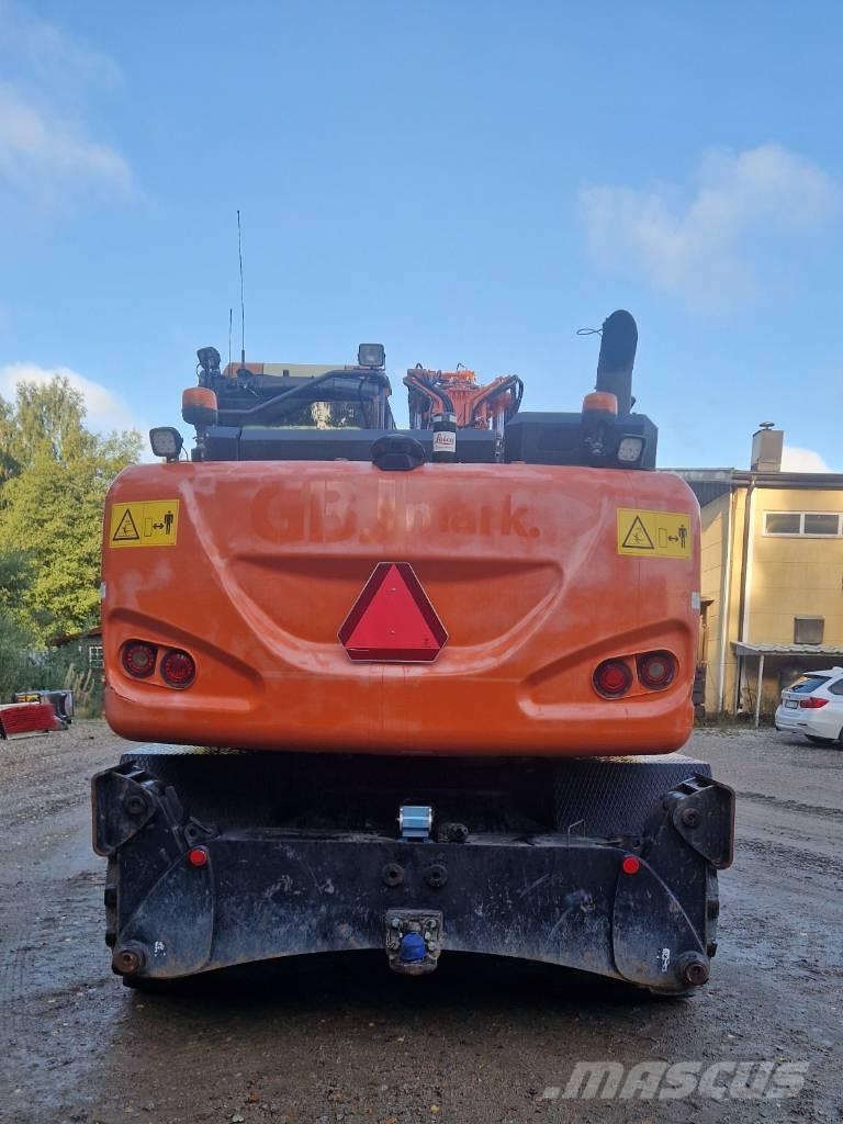 Hitachi ZX170W-6 Ratasekskavaatorid