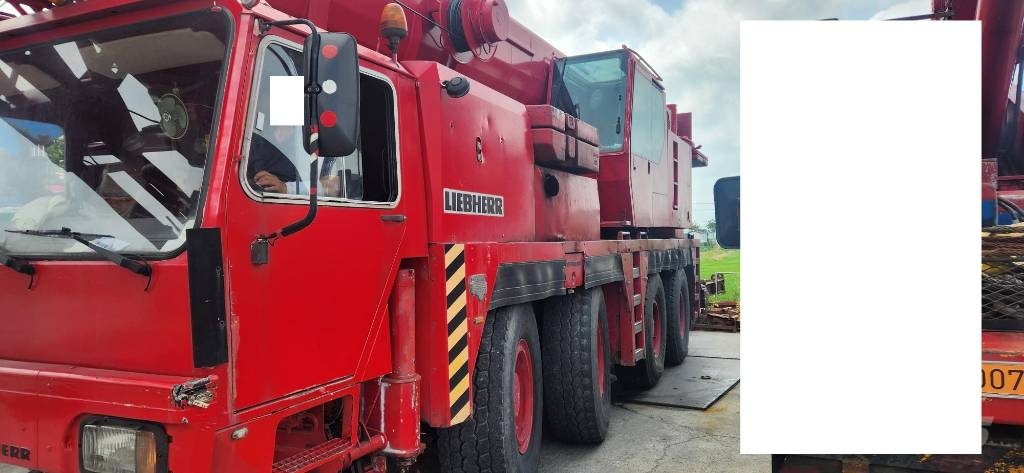 Liebherr LTM 1090-2 全路面起重機/吊車