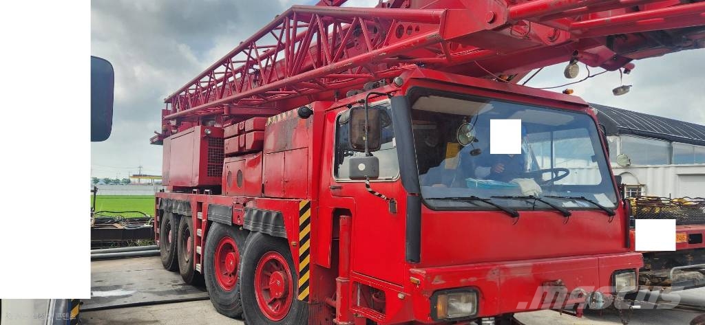 Liebherr LTM 1090-2 全路面起重機/吊車