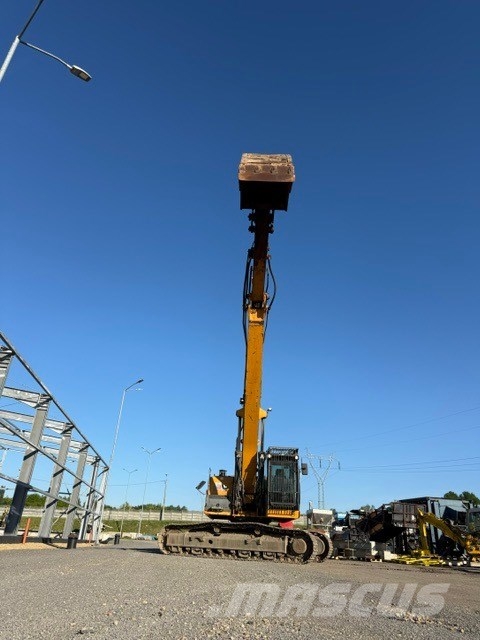 Liebherr R 946 Lánctalpas kotrók