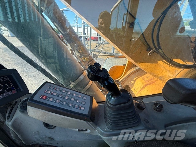 Liebherr R 946 Lánctalpas kotrók