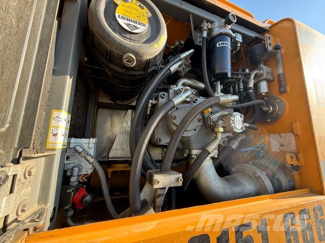Liebherr R 946 Lánctalpas kotrók