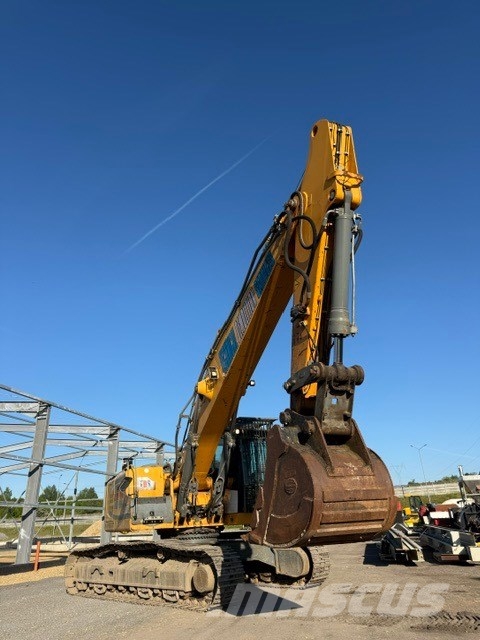 Liebherr R 946 Lánctalpas kotrók