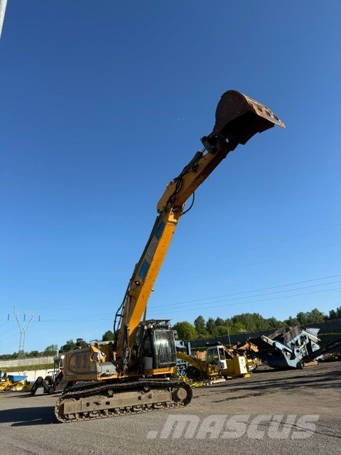 Liebherr R 946 Lánctalpas kotrók