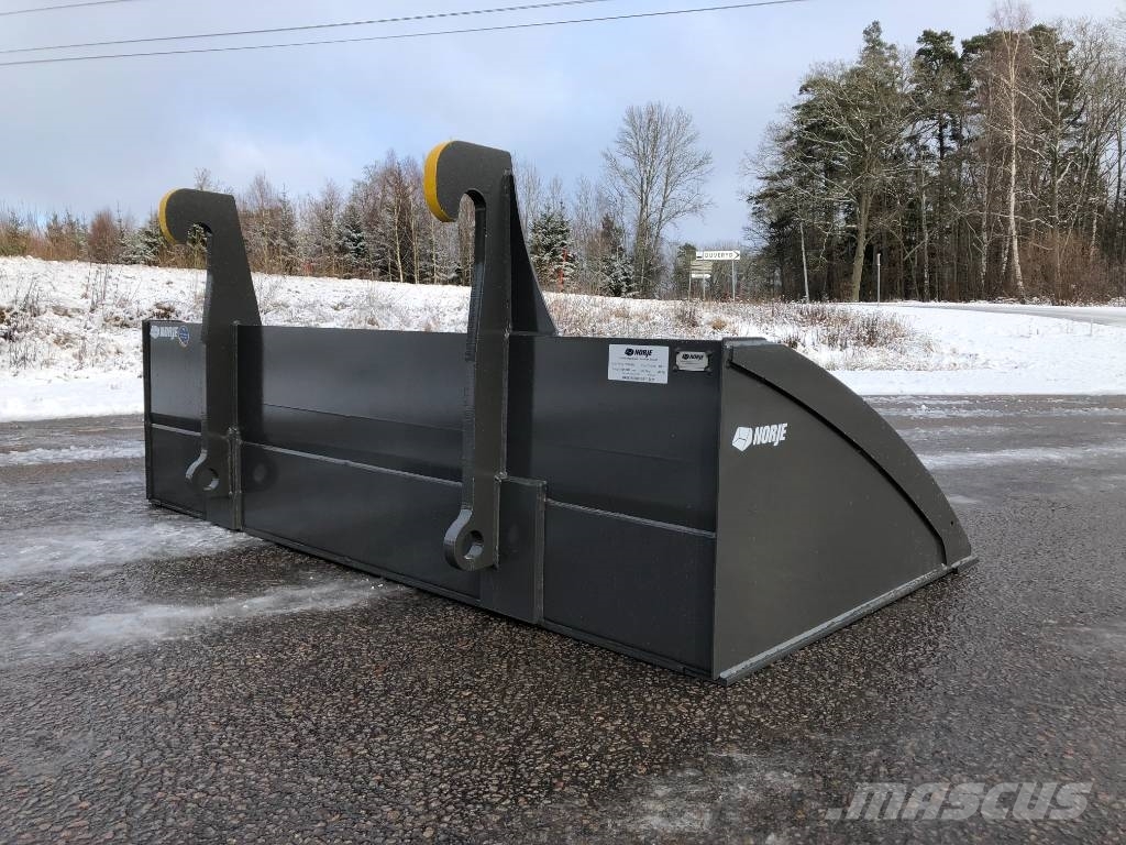 Norje Planeringsskopa Valfritt fäste 1500-2500mm bred Łyżki do ładowarek