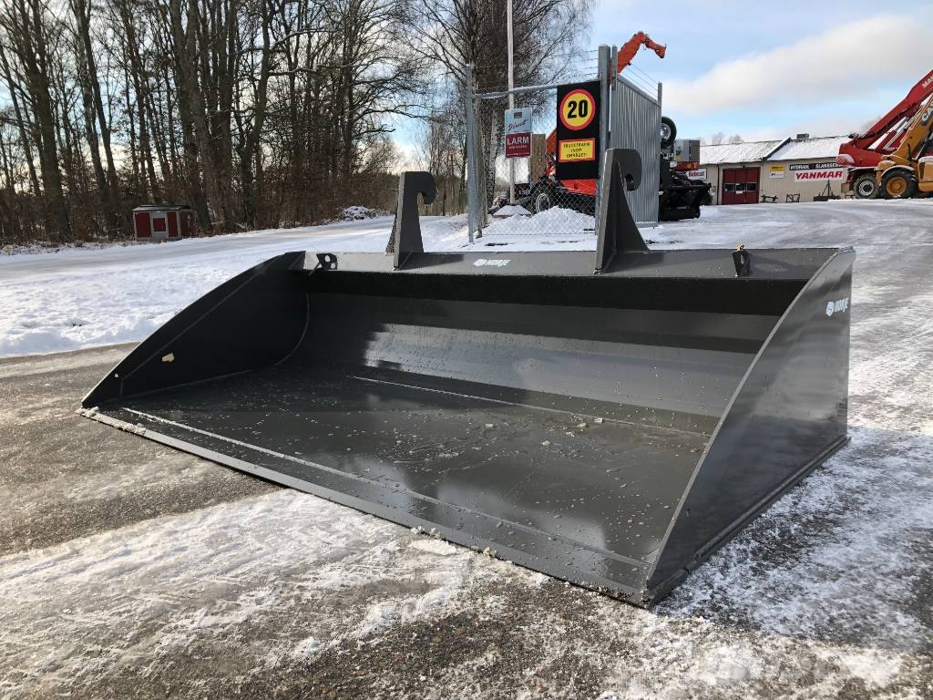 Norje Planeringsskopa Valfritt fäste 1500-2500mm bred Łyżki do ładowarek