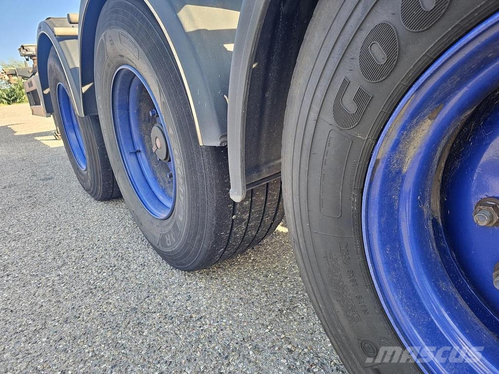 Pacton FLEX XL/ ALL CONNECTIONS/ 3 X EXTENDIBLE /SAF DRUM Konteinerių puspriekabės