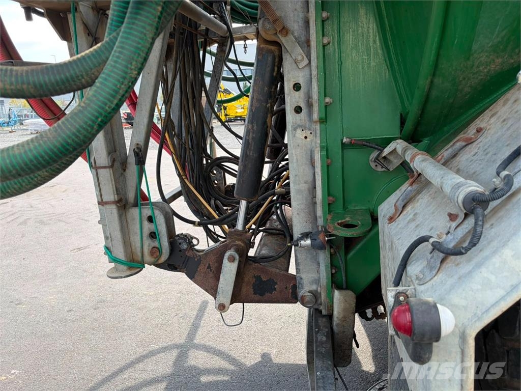 Kotte PVL 33 صهاريج الملاط