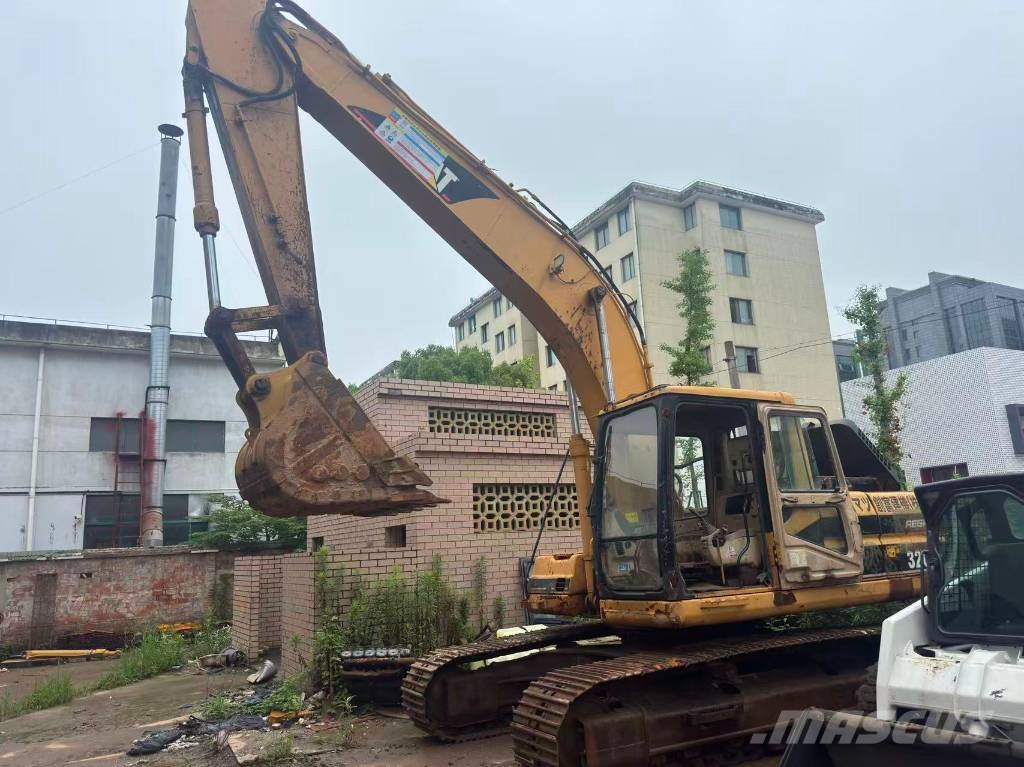 CAT 320BL 履带挖掘机