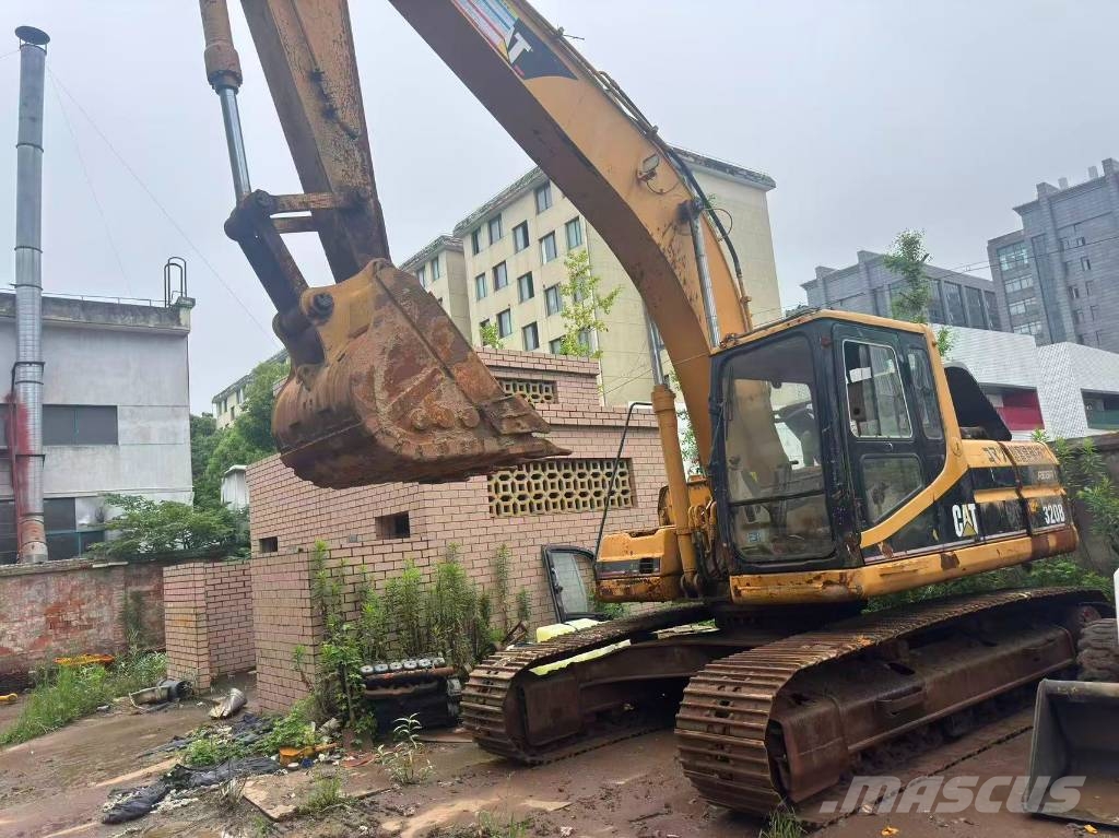 CAT 320BL 履带挖掘机