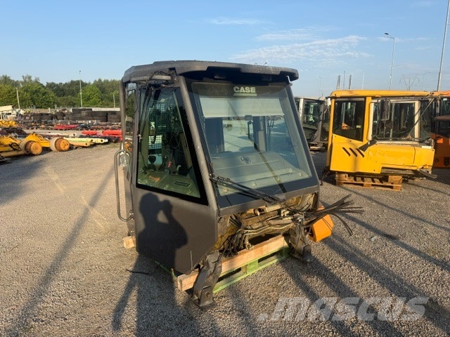 CASE 330 B USED CAB كابينة والداخلية
