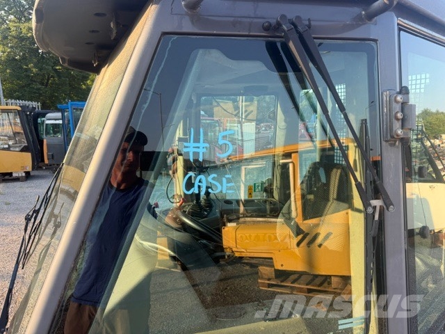 CASE 330 B USED CAB كابينة والداخلية
