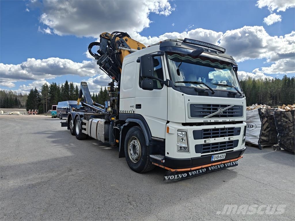 Volvo 440 6x2 Автокранове