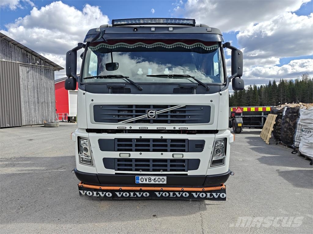 Volvo 440 6x2 Автокранове