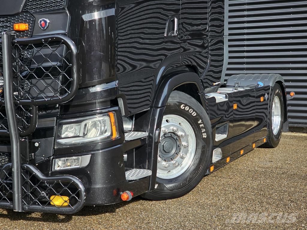 Scania S520 V8 4x2 / FULL AIR / RETARDER / PARKING COOLER Vilcēji